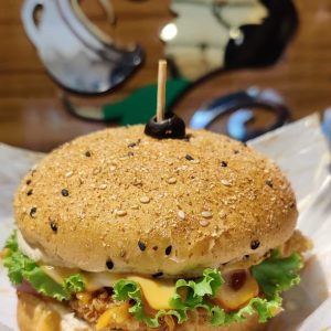 Crispy Chicken Burger